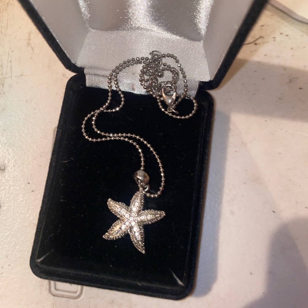 Silver Starfish Pendant Necklace